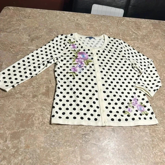 Talbots floral ,embroidered cardigan,polka dots,button,cottagecore,closet staple - Picture 9 of 11